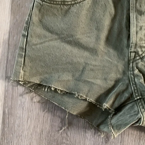 LEVIS 501 High Rise Jean Cut Off Shorts Olive Green NWT - Picture 5 of 11